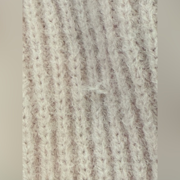 ⭐️Arden B bright light pink knit acrylic puff sleeve cardigan - Picture 9 of 11